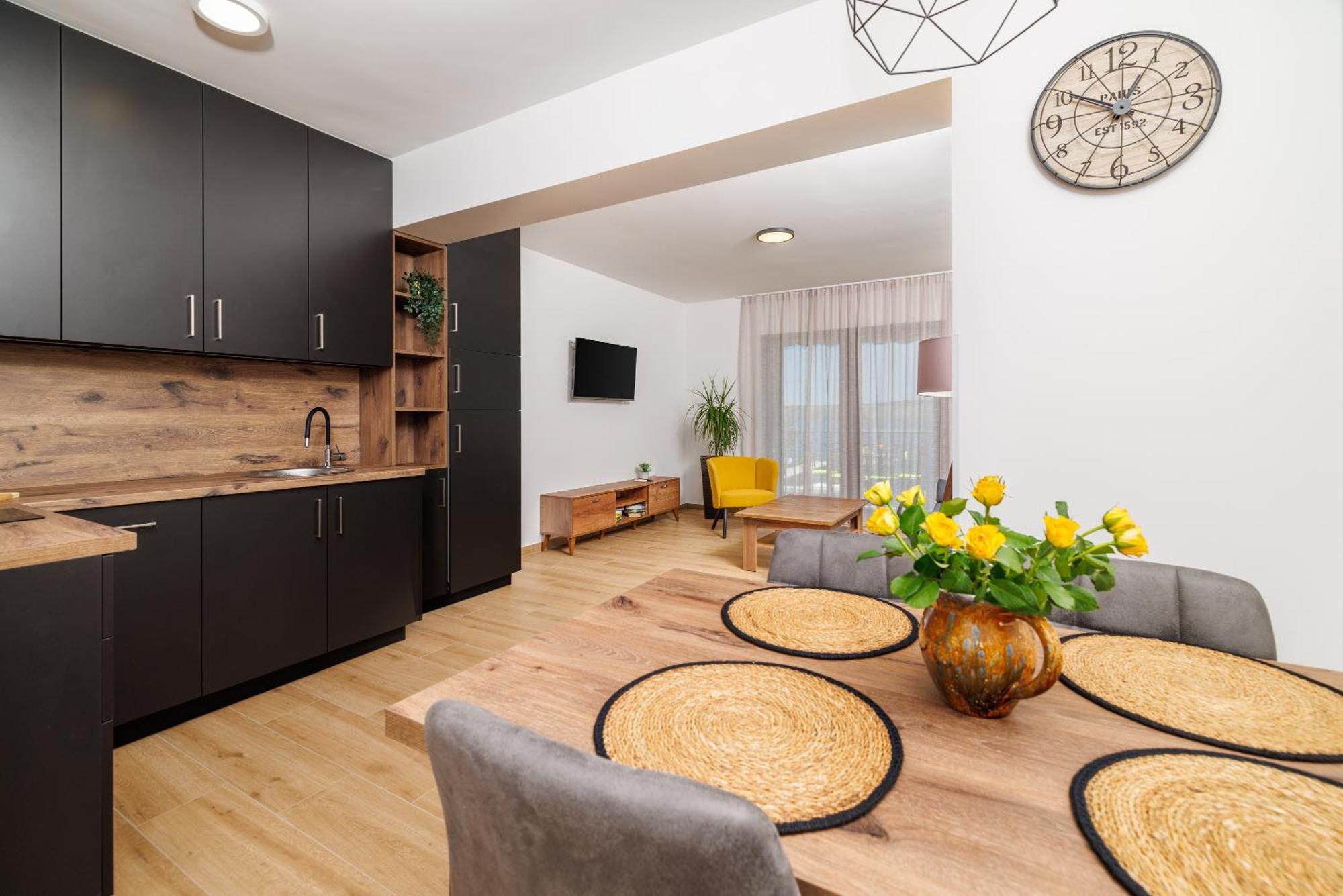 Apartmani Viktorija Jadranovo Extérieur photo
